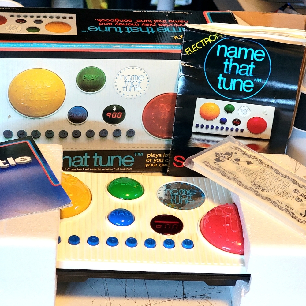 Vintage 1979 Castle Toy Electronic Name That Tune Game Radio Music Toy